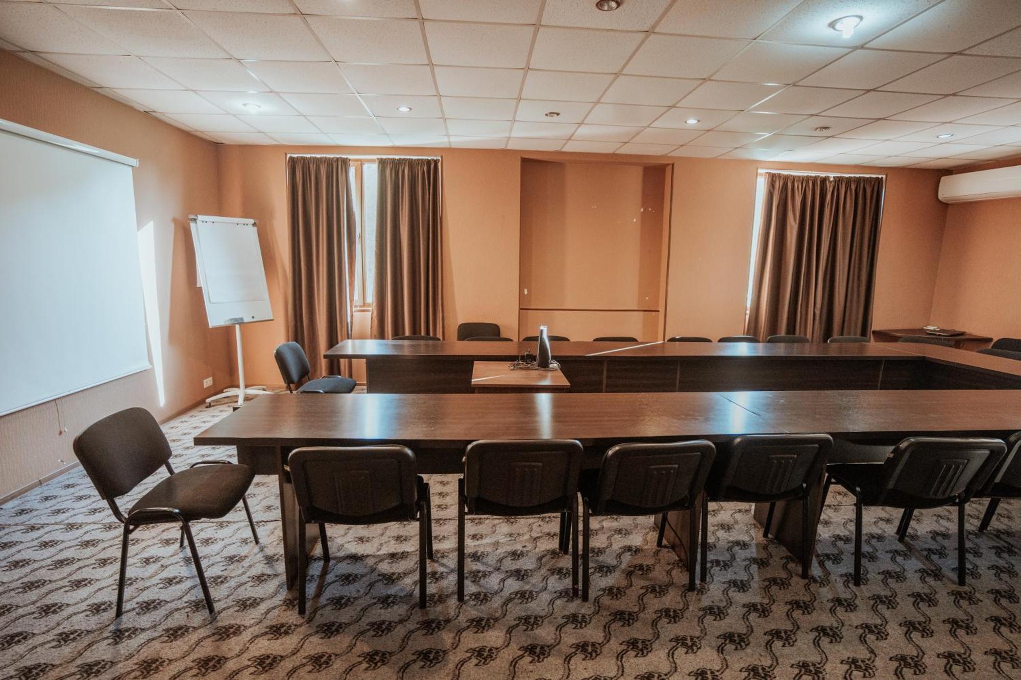 Hotel Metekhara Ambrolauri Zewnętrze zdjęcie