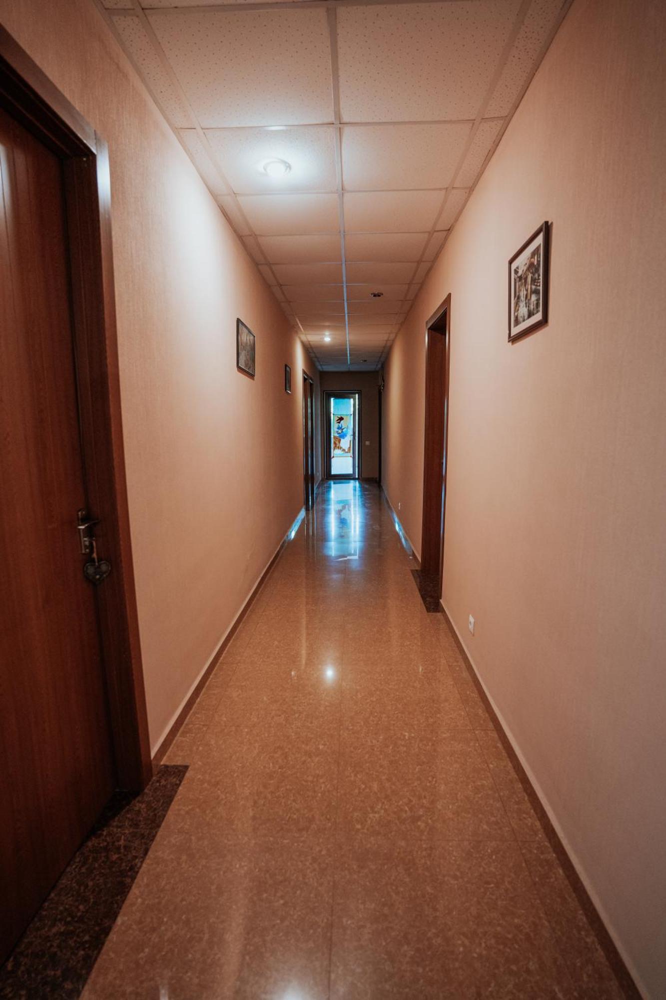 Hotel Metekhara Ambrolauri Zewnętrze zdjęcie