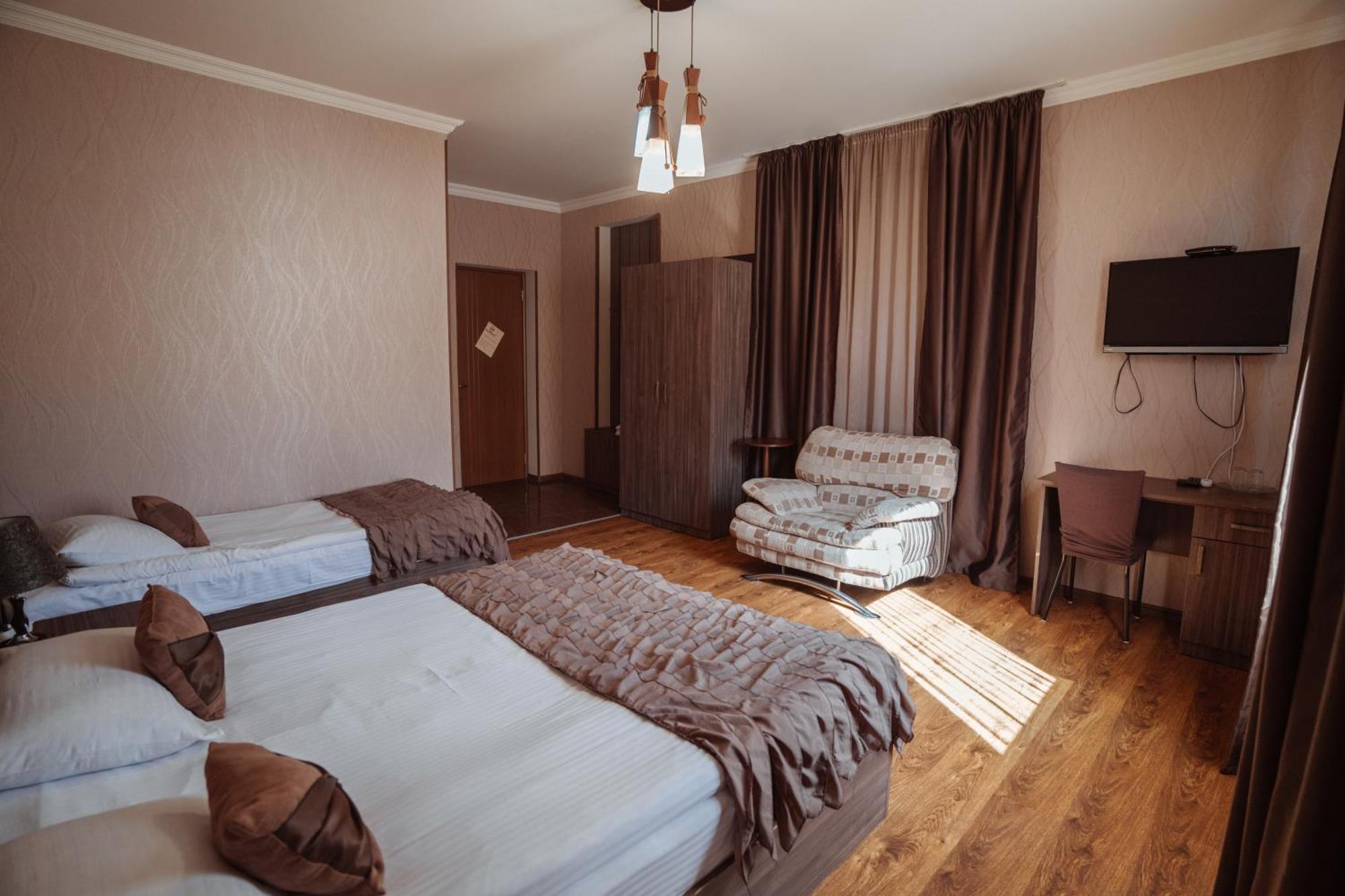 Hotel Metekhara Ambrolauri Zewnętrze zdjęcie
