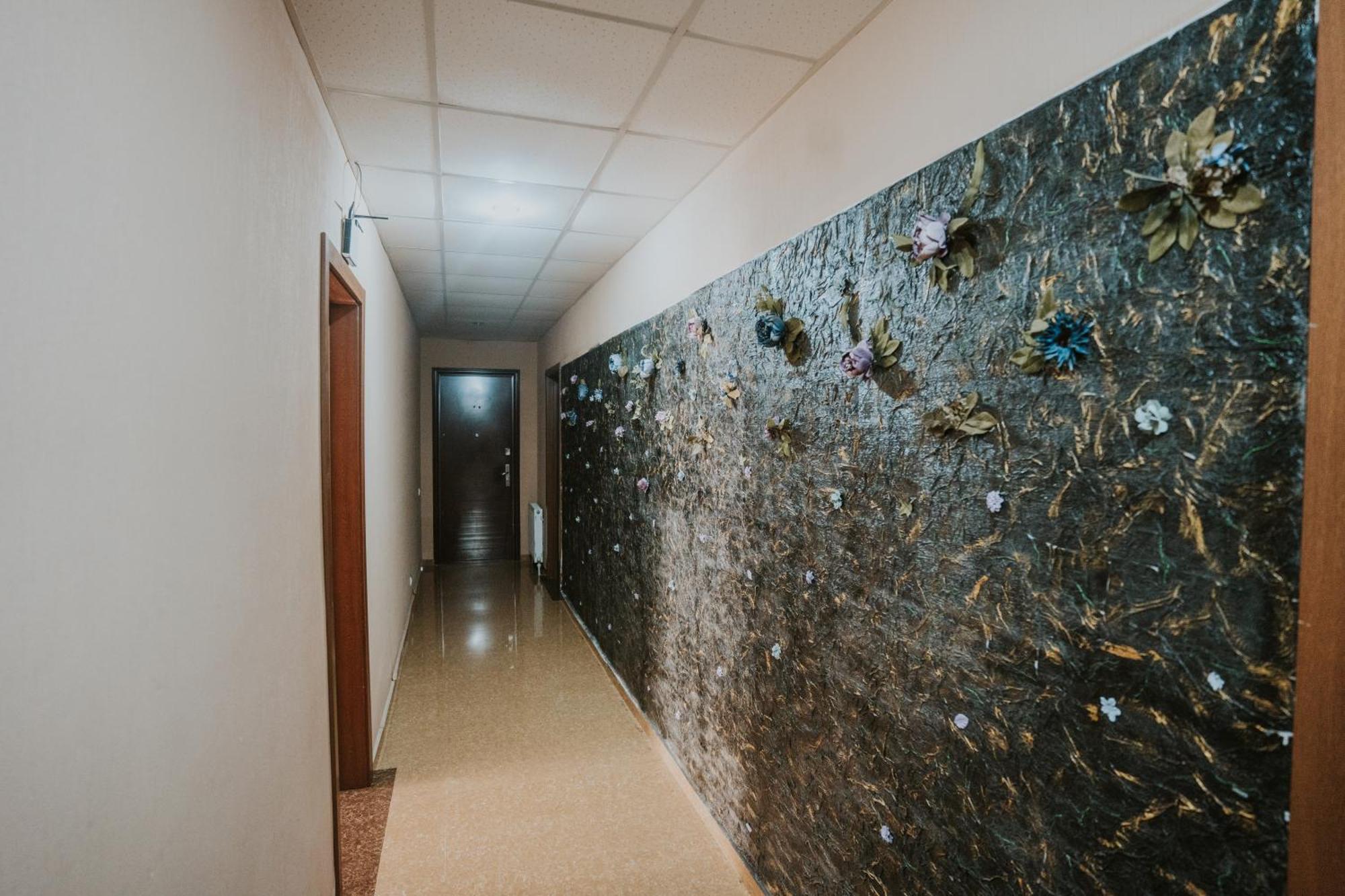 Hotel Metekhara Ambrolauri Zewnętrze zdjęcie