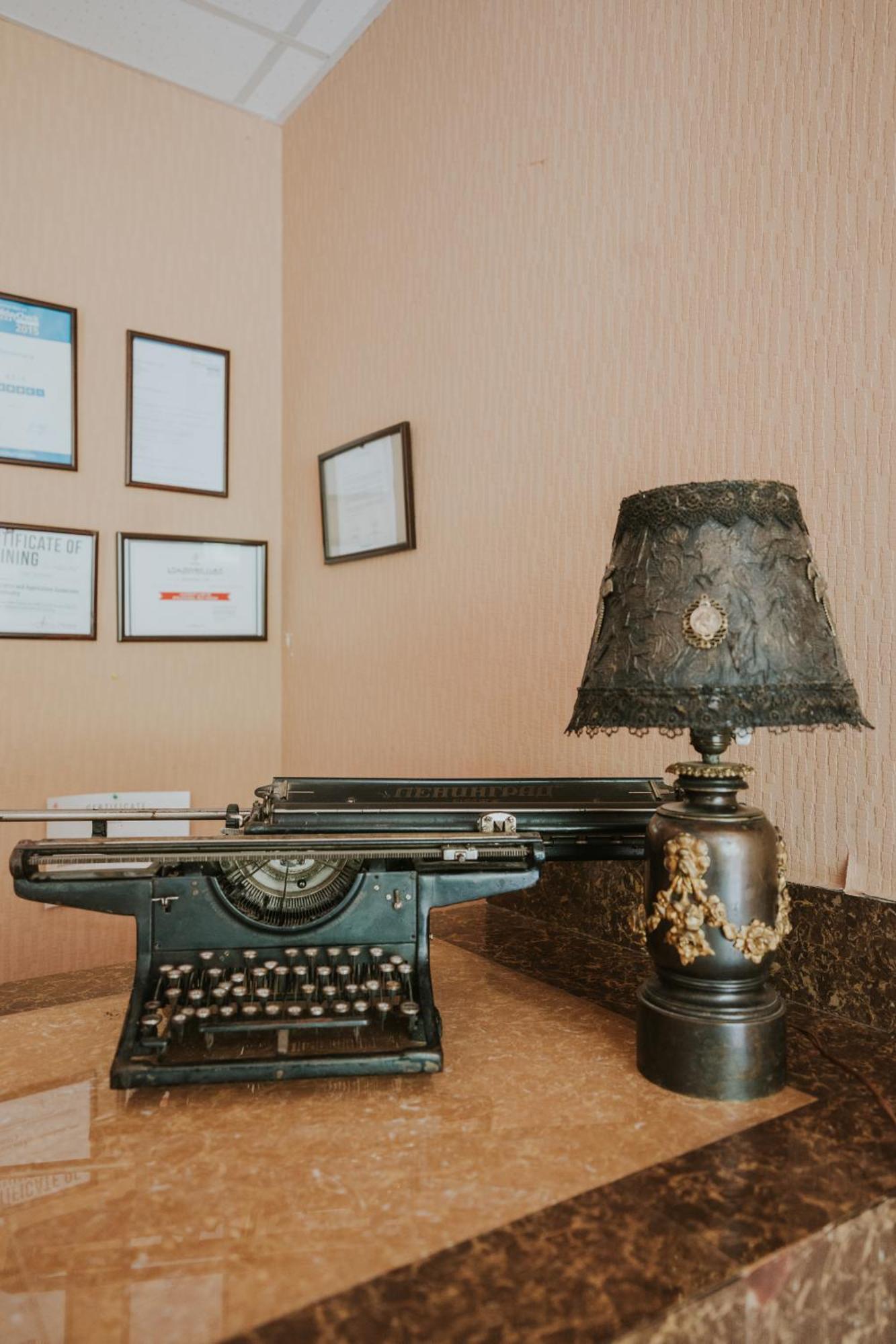 Hotel Metekhara Ambrolauri Zewnętrze zdjęcie