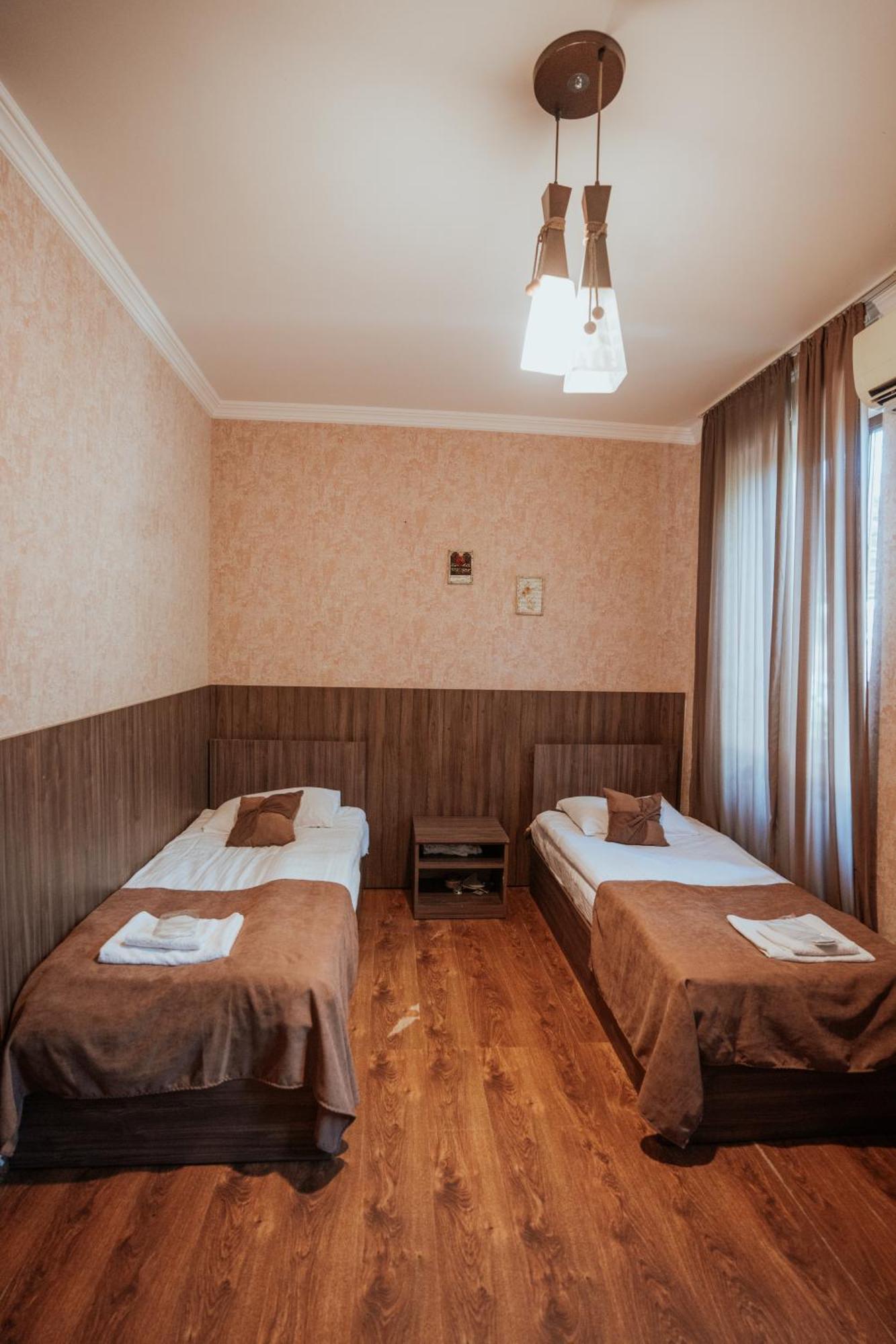 Hotel Metekhara Ambrolauri Zewnętrze zdjęcie