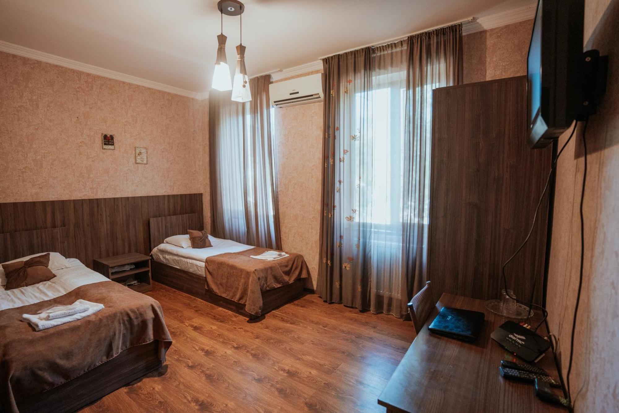Hotel Metekhara Ambrolauri Zewnętrze zdjęcie